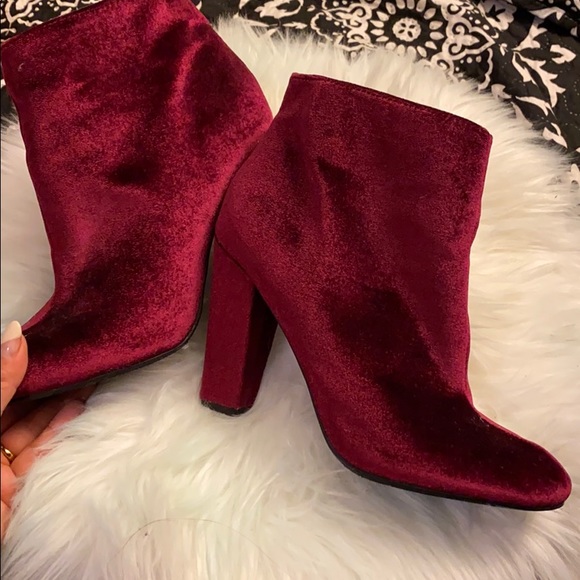 Velvet booties - Picture 3 of 3